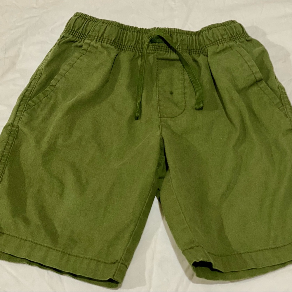 Wonder nation green shorts for boys M